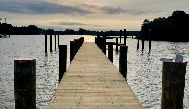 Minutes from Downtown St. Michaels | Pool | Pool House | Kayaks | Private Dock