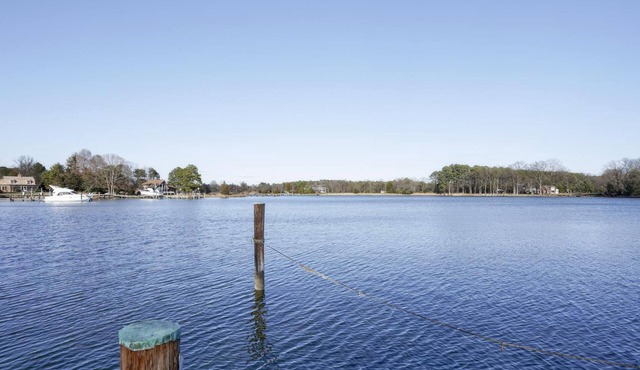 Minutes from Downtown St. Michaels and Tilghman | Private Dock | Hot Tub