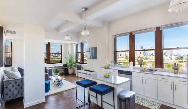 Minutes from NYC 1BD/1BA Panoramic Views of NYC