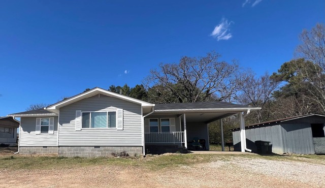 Minutes from Oaklawn Racing and Gaming historical downtown Hot Springs and lakes
