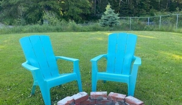 Minutes From the Alma Gate of Fundy National Park of Canada!