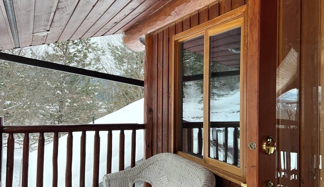 Minutes from the sandy beaches of Lake Roosevelt & the Colville National Forest