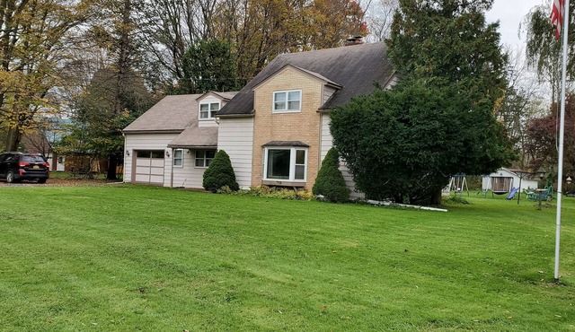 MINUTES FROM WATKINS GLEN COME VISIT THE ODESSA OASIS. Spacious home!