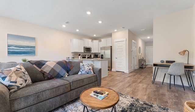 Minutes from white sand and blue seas! 3BR/2.5BA