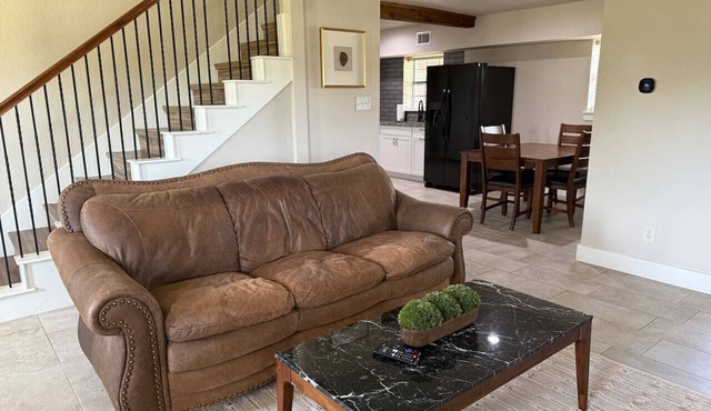 Minutes off I-35W - close to all the area attractions!