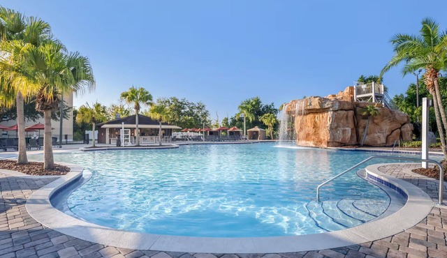 Minutes to Disney! Spacious 1BR Suite with Cooking & Laundry Facilities