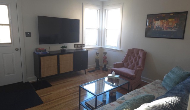 Minutes to Downtown and Ideal for Long-term Stays!