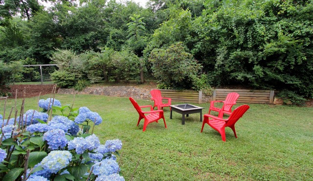 Minutes to DT & the Outdoors w/flat, fenced backyard perfect for the pups!
