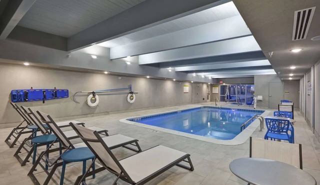 Minutes to Medical Mile | 4 Sleek Studio with Kitchenette & Free Parking