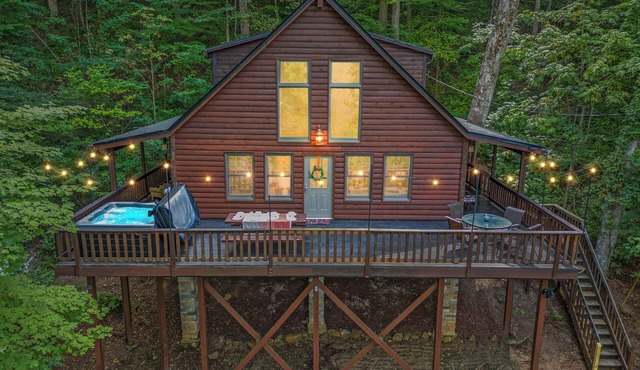 Minutes to Nada Tunnel + Natural Bridge SP/Views - Hot Tub - Firepit