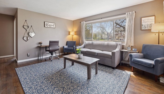 Minutes to Notre Dame! - The Light on Brighton