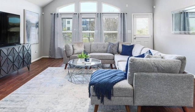 Minutes to Two Step Inn | Modern 4BR + Parking