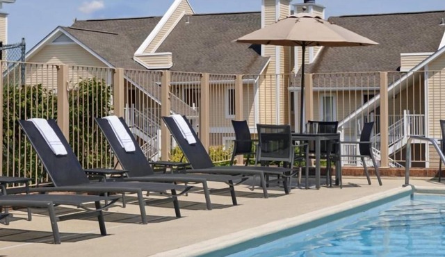 Minutes to Vulcan Park and Museum! 4 Large Suites W/ Kitchens! Pets Allowed!