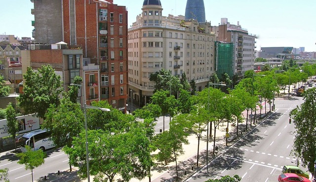 MIRABARNA Meridiana -near Sagrada Familia - Private /Professional Cleaning /WiFi