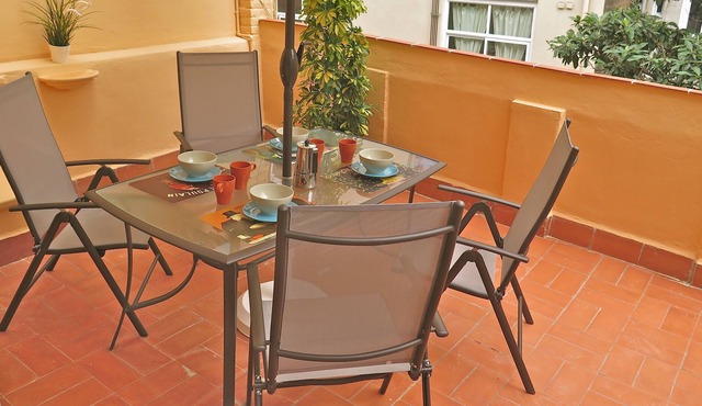 MIRABARNA Terrace 2 Apartment - near Sagrada Familia - 2 bedrooms, 3 guests