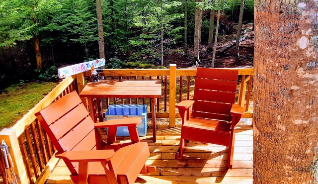 Miracles on Polly - Fairy Tale Cabin - A return to your childhood