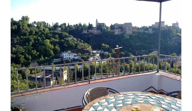 Mirador del Torreón House (Alhambra views)