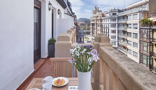 Mirakruz Terrace by FeelFree Rentals
