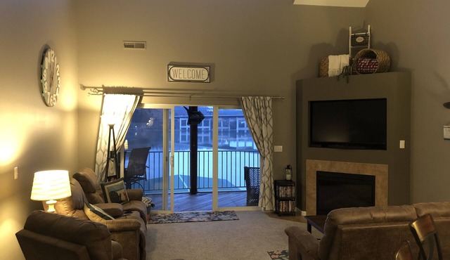 Miramar 3 Br 2 Ba + loft, 245 4A, Screened deck overlooking main channel, Wifi