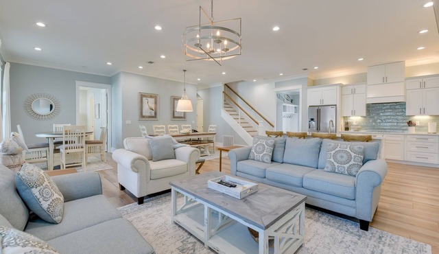 Miramar Beach Getaway w/Pool Access & Fireplace!