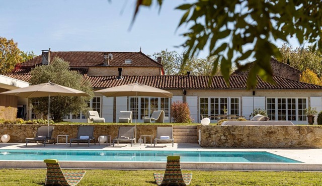 Mirandole - Eight Bedroom Villa, Sleeps 18