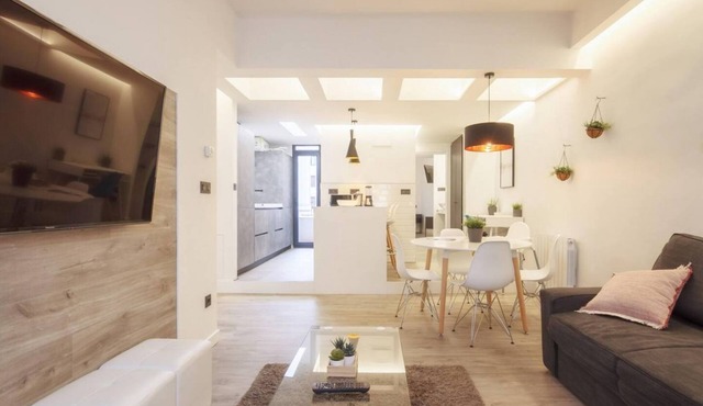 Mirasol apartment Bilbao la vieja by The UrbanHosts