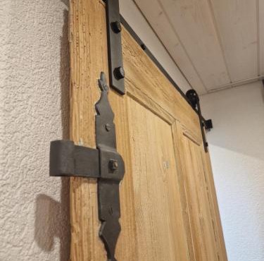 Mirchel Pintli Zimmer 1, Hotel und Restaurant