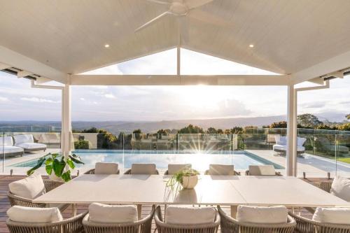 Miren Estate - lavish hinterland estate with pool