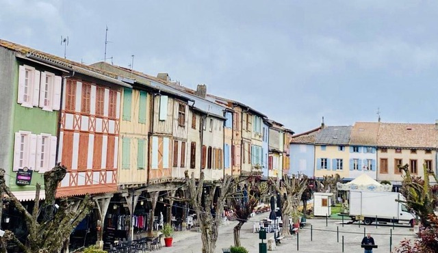 Mirepoix place, central apartment for 2 people