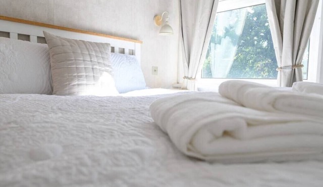 Mirfield Retreat Cosy 2B in Peaceful Surroundings