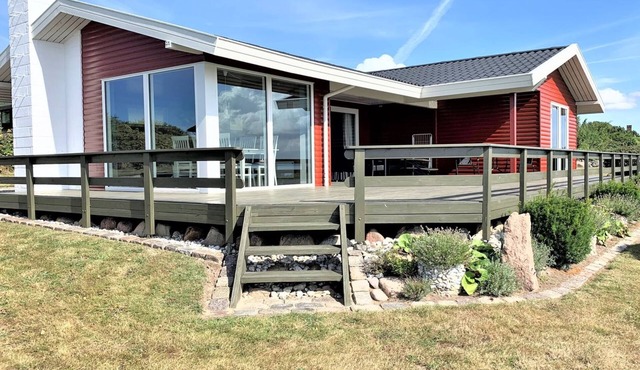 "Miriam" - 300m from the sea by Interhome