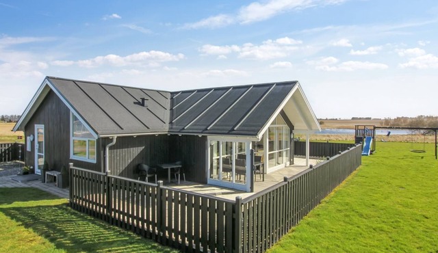 "Mirkka" - 1.5km from the sea by Interhome