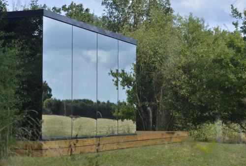 Mirror Houses Pound Farm - Pond OOD