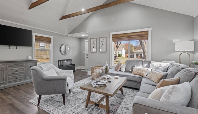 Mission Outlook - Gorgeous Home + Pet Friendly