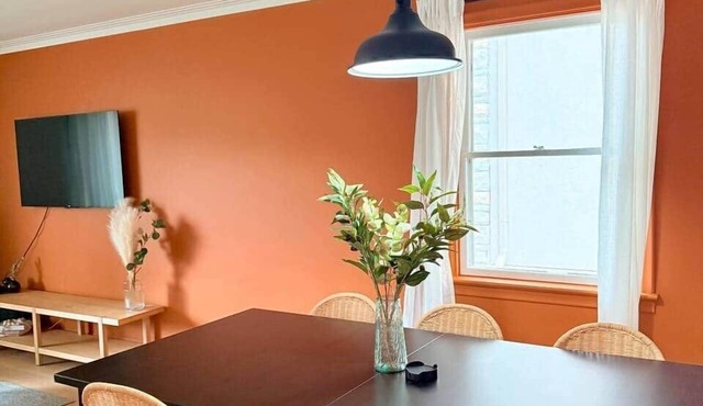 Mississauga 5BR Home – Steps to Lake & Trails