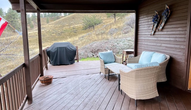 Missouri Canyon Getaway- Close to Missouri River