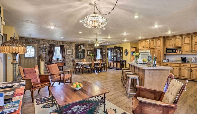 Missouri Getaway w/Pasture Views & Patio!