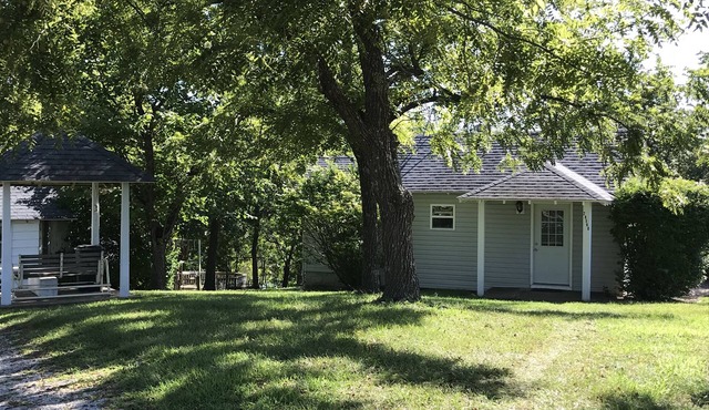 Missy's Get-a-Way (Lake Front Property in Warsaw, Mo on Lake of the Ozarks)