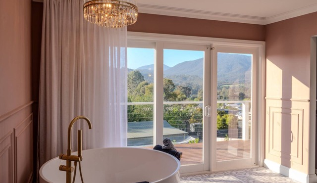 Misty Views Eildon !