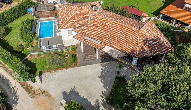 mit Blick auf das Wasser by Interhome