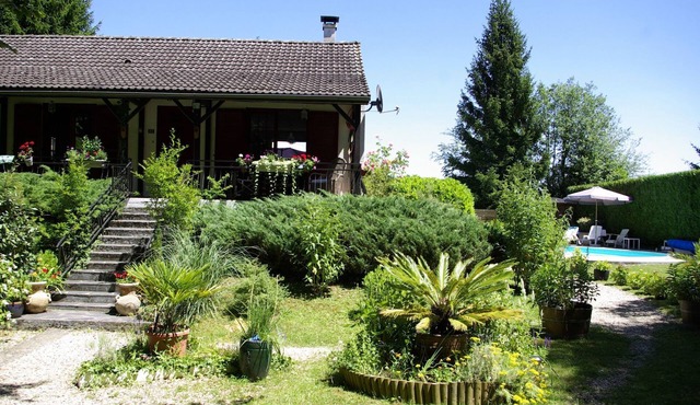 mit Garten, Grill und Terrasse by Interhome