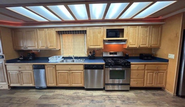 Mitchell Creek Marina Houseboat 3