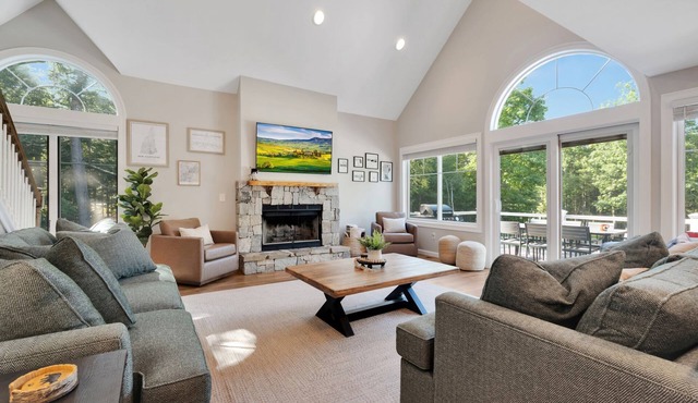 Mitten Pines Cabin | Hot Tub | Fire Pit | Pets OK