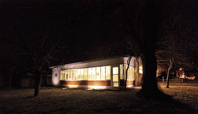 Mitzi's New Moon: A Classic and Cozy Country Getaway
