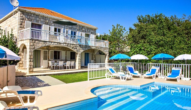 Mix modern and traditional, experience local life, feel like home in Dubrovnik!