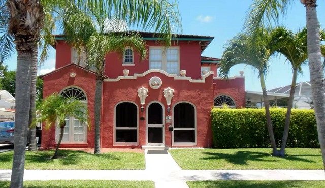 Mizner Mansion-Luxury Estate with Pool in West Palm Beach