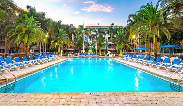 Mizner Place at Weston Town Center, Fort Lauderdale