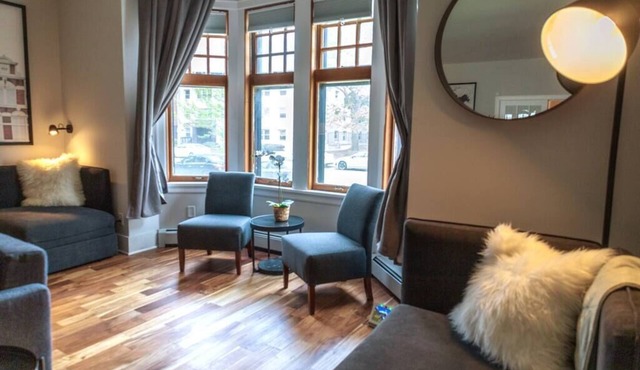 MKE Mansion - East Wing Private Home