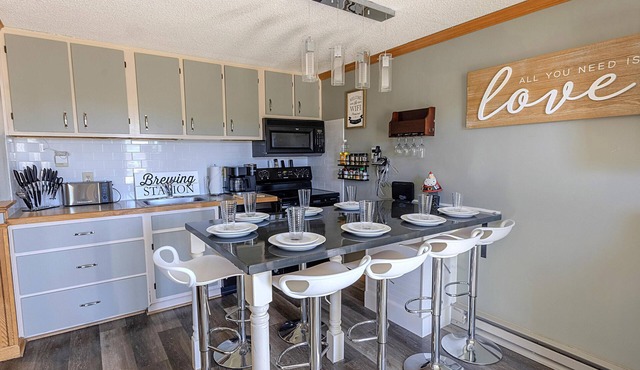 ML 125 - Summer Bliss at Altitude! Enjoy cool A/C in every room!