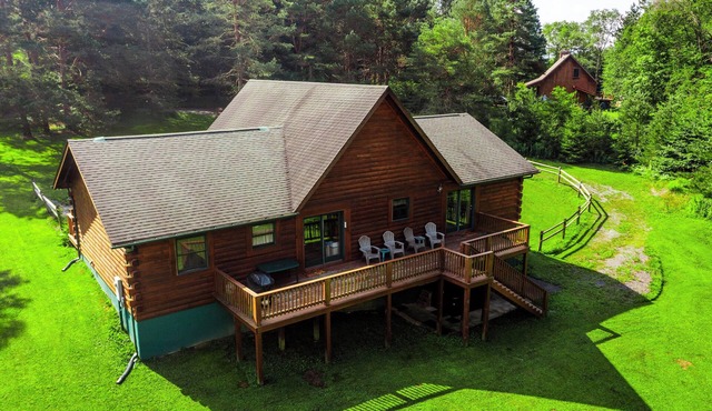 ML30 Close to ski resorts and towns! Hot tub! Pets OK